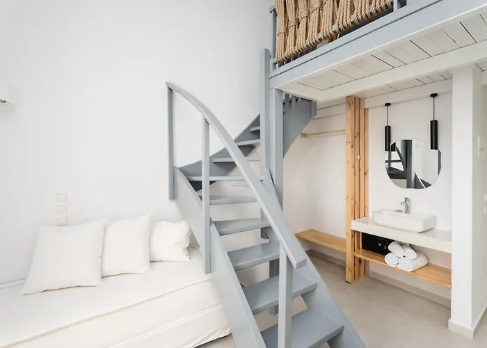 Отель Petradi Lounge