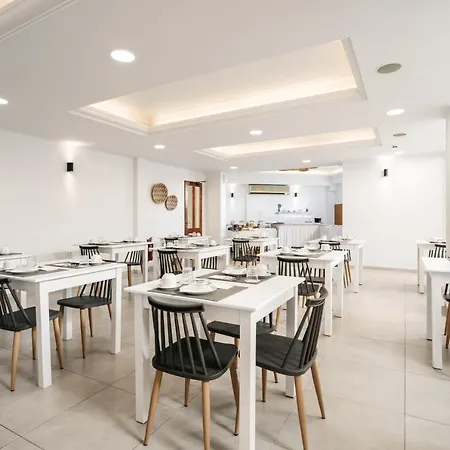 Ξενοδοχείο Petradi Lounge 4*