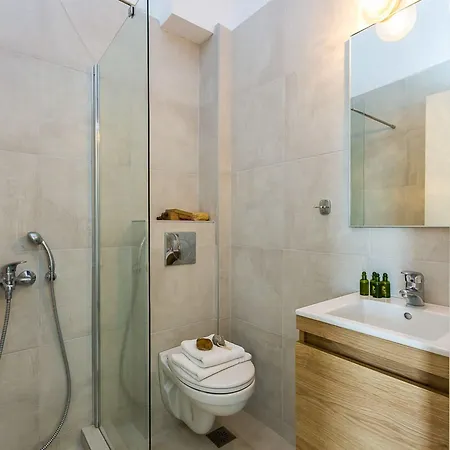 Petradi Lounge Hotel