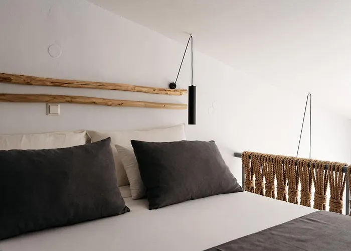 Petradi Lounge Hotel