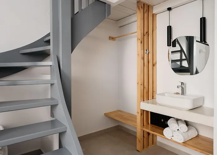 Petradi Lounge Hotel