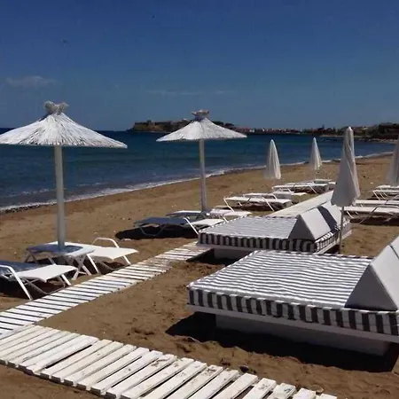 Petradi Lounge Hotel