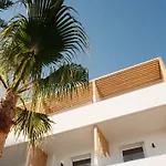 佩特拉第海滩休闲公寓式酒店 4* 罗希姆诺