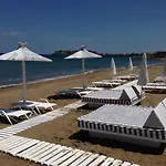 Petradi Lounge 4*